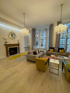 Luxury First Floor Flat in Knightsbridge